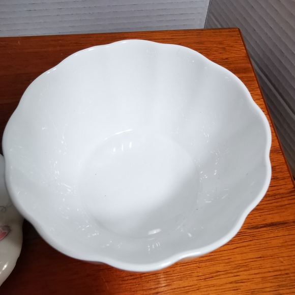 Vintage Aynsley Fine Bone China Little Sweetheart Lidded Butterfly Trinket Dish - Picture 6 of 17